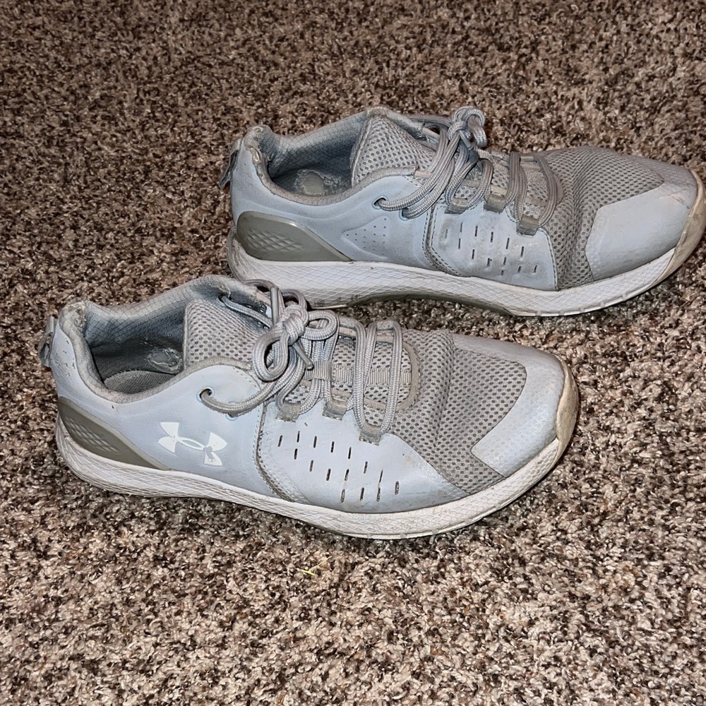 Under Armour Light Gray Running Shoes